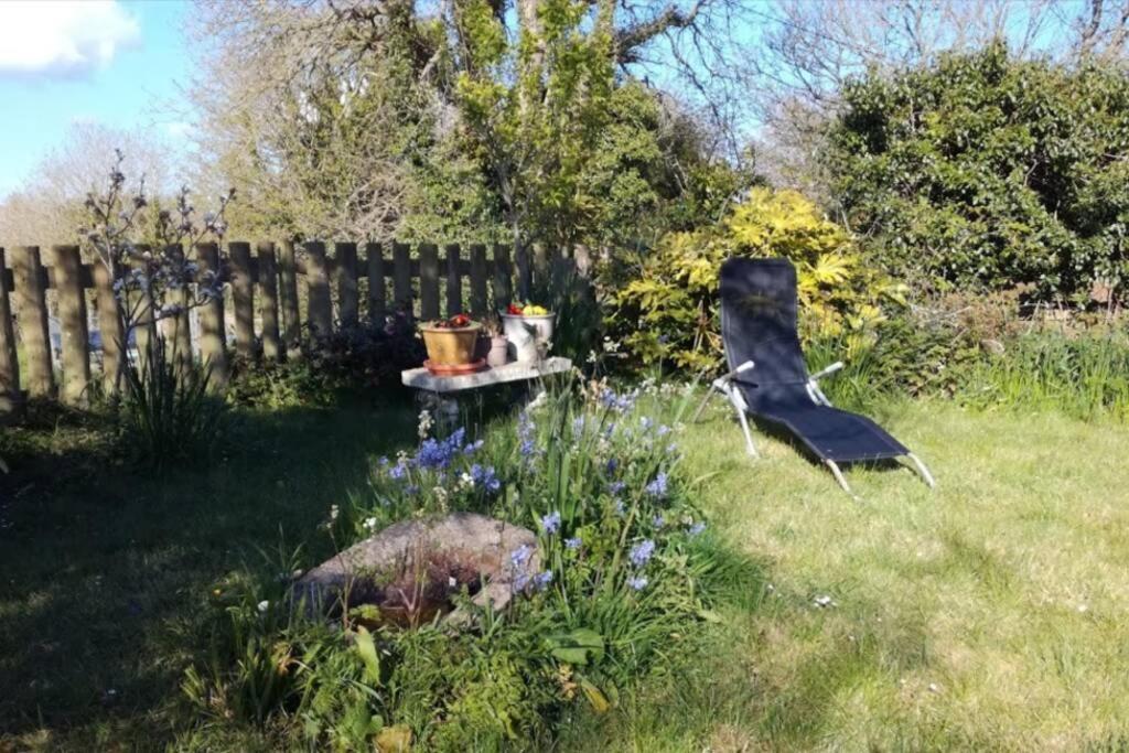 Farm Accommodation - The Lizard Peninsula, Cornwall 赫尔斯顿 外观 照片